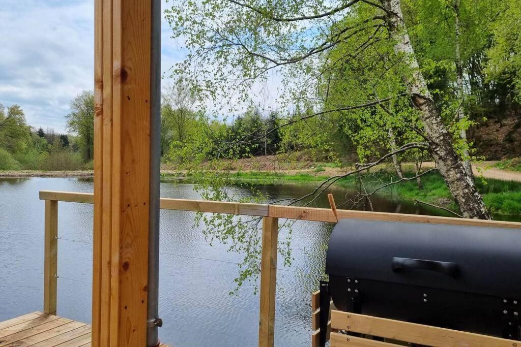 Chalet Pilotis Sur Etang, Au De Chaumecon *
