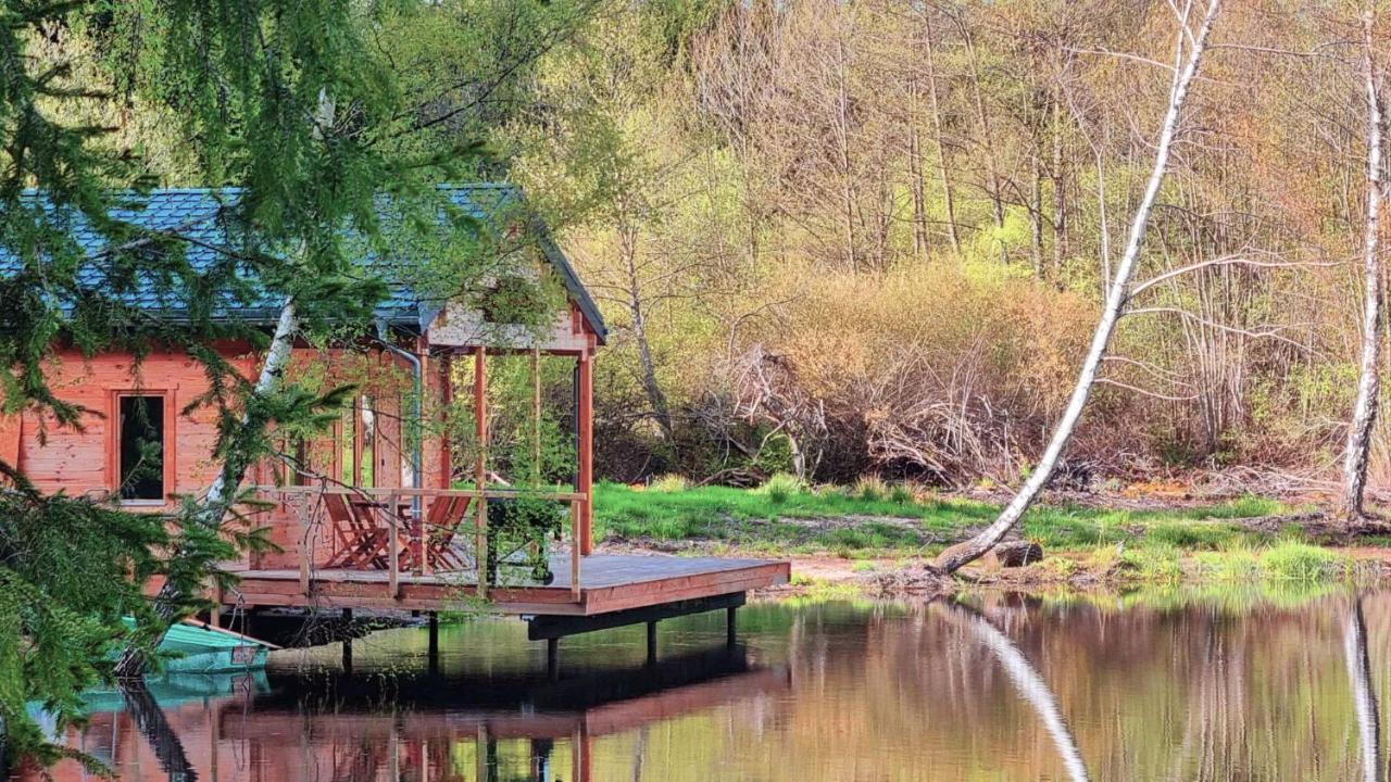 Chalet Pilotis Sur Etang, Au De Chaumecon