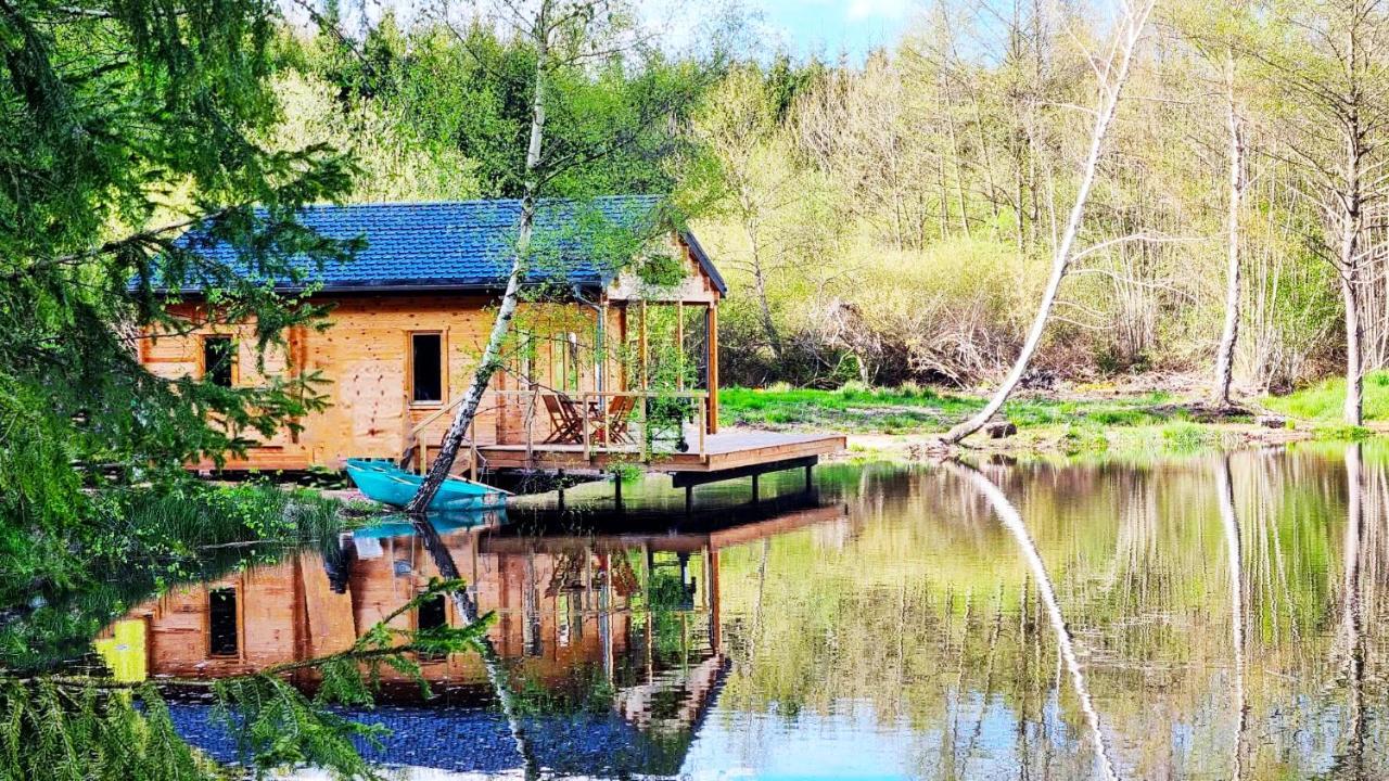 Chalet Pilotis Sur Etang, Au De Chaumecon