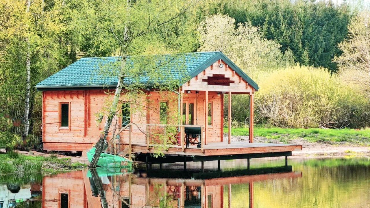 Chalet Pilotis Sur Etang, Au De Chaumecon *