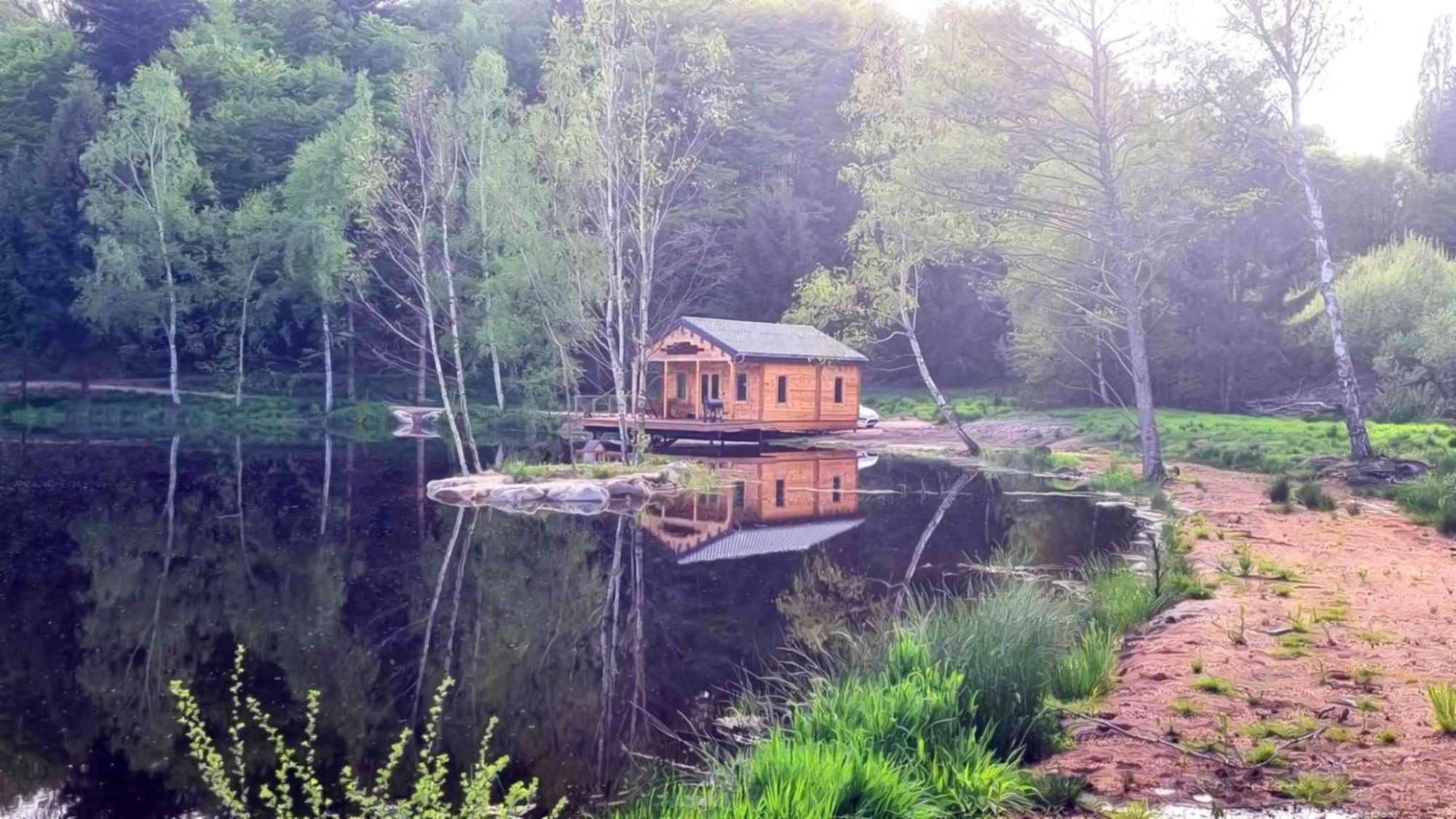 Pilotis Sur Etang, Au De Chaumecon Chalet Saint-Martin-du-Puy (Nievre)
