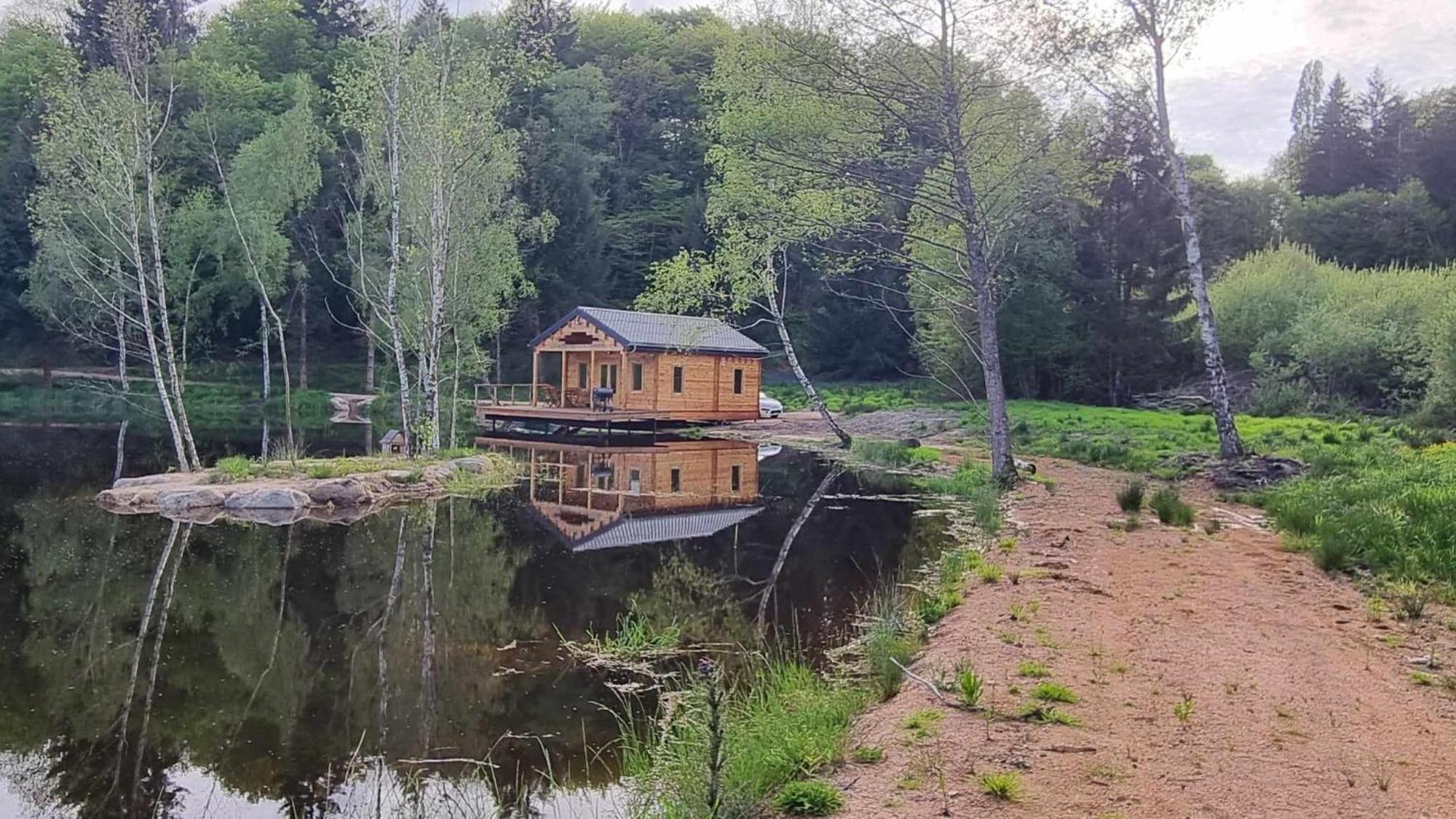 Pilotis Sur Etang, Au De Chaumecon Chalet Saint-Martin-du-Puy (Nievre)